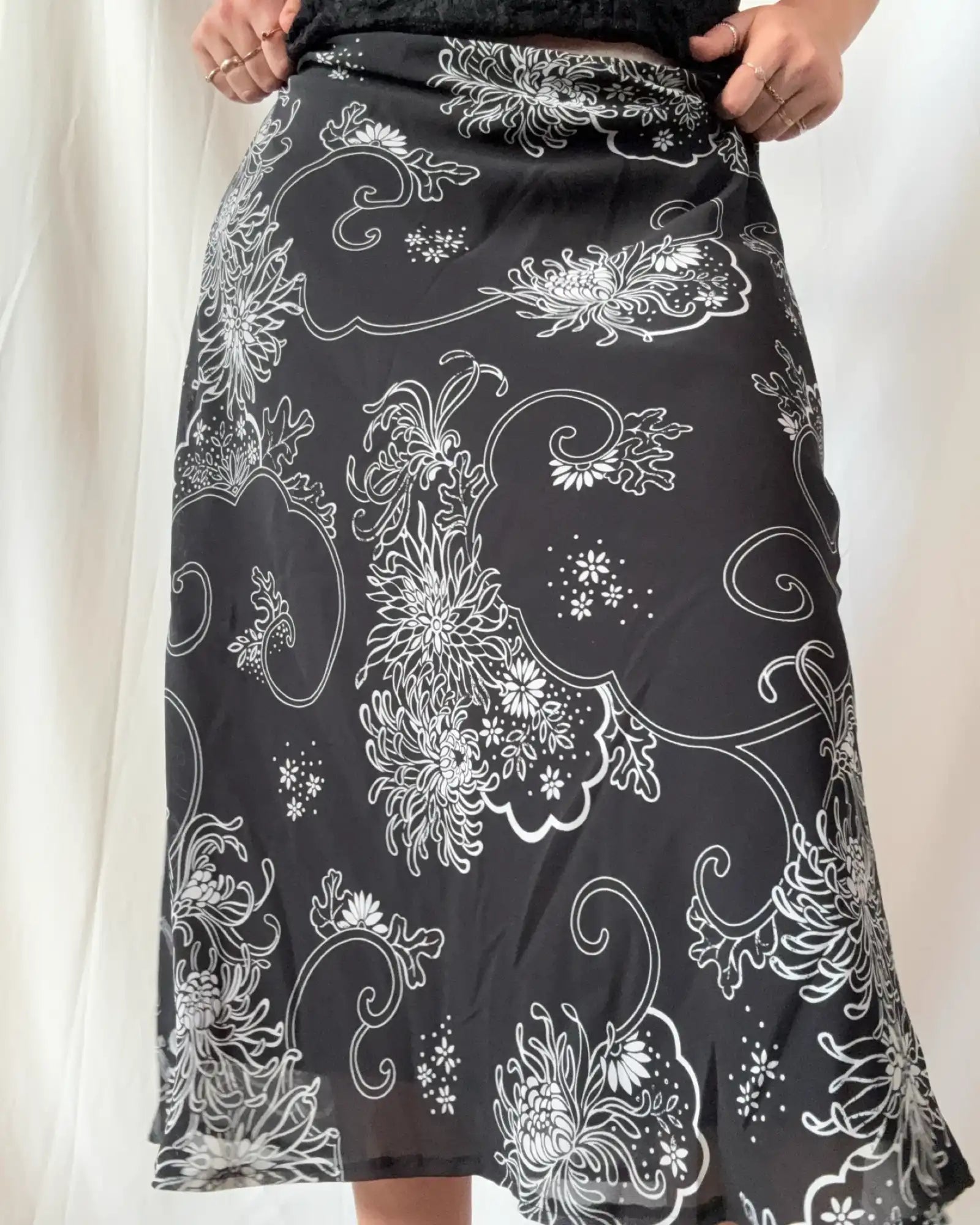 Black & White Paisley Pattern Skirt | Size 18