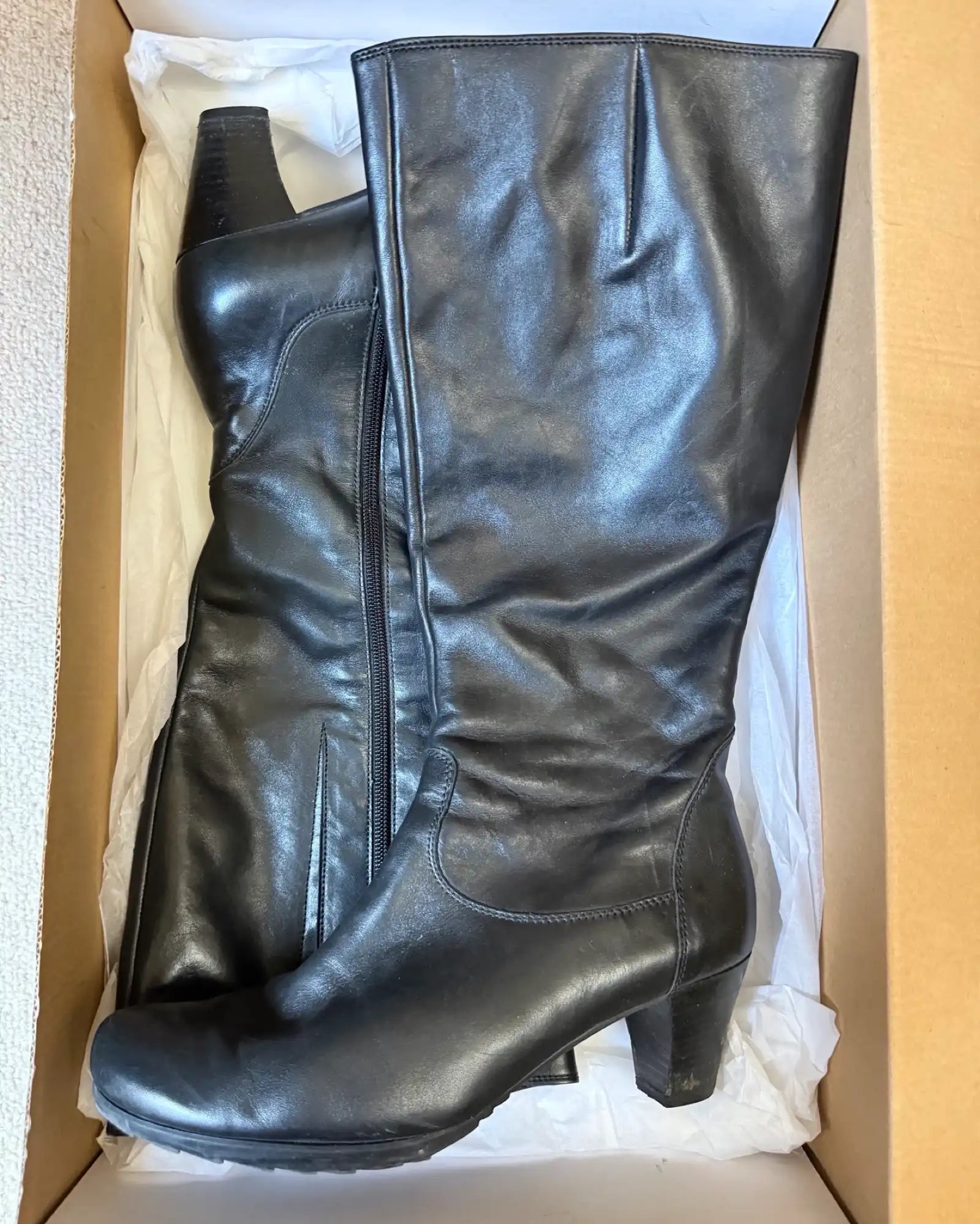 90s Black Leather Boots