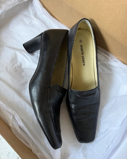 Black Heel Mary Jane Style Shoes