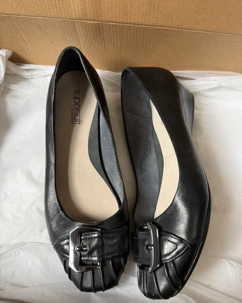 Black Leather Ballet Flats
