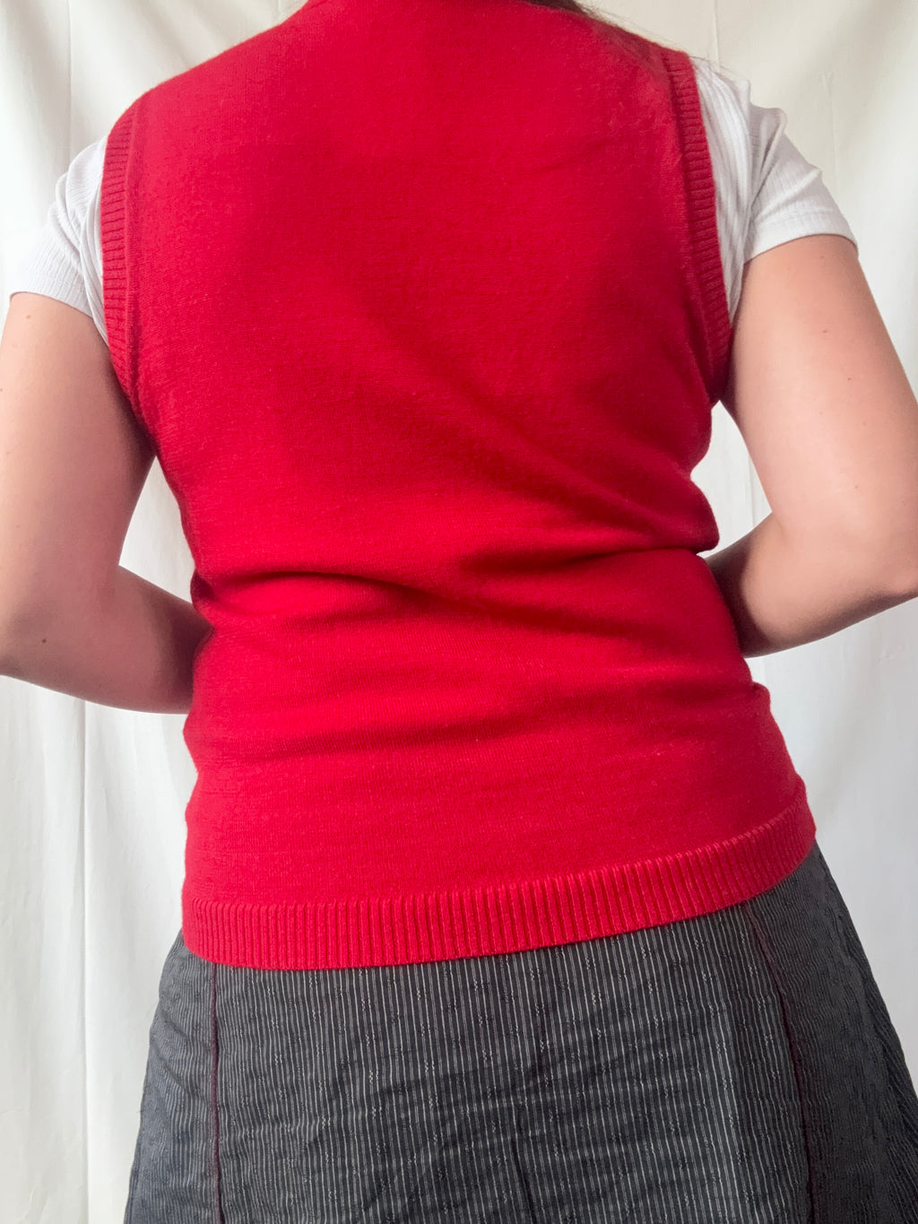 Red 90s Vest | Est. Size 10-12 - Zip Vintage