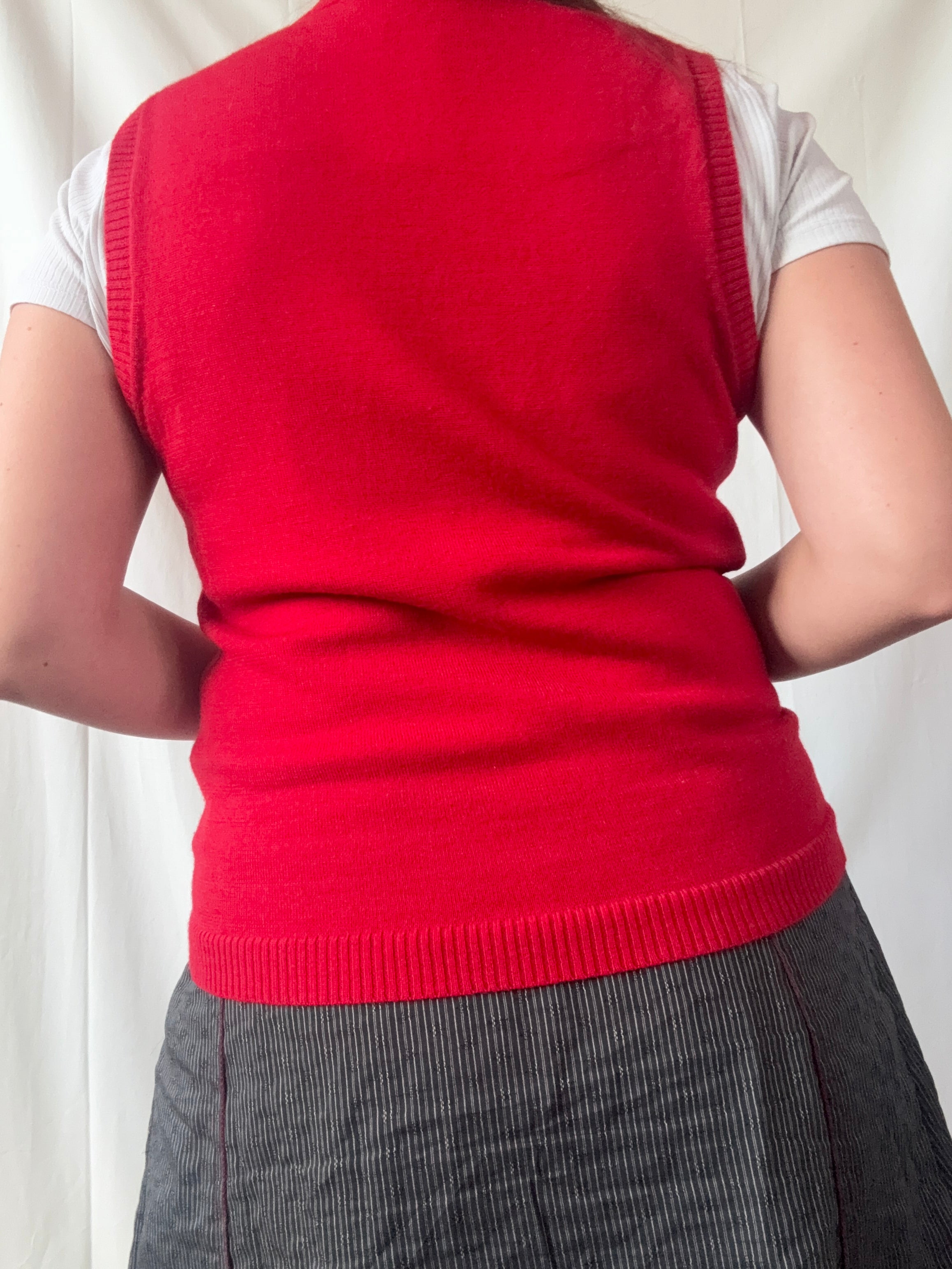 Red 90s Vest | Est. Size 10-12 - Zip Vintage