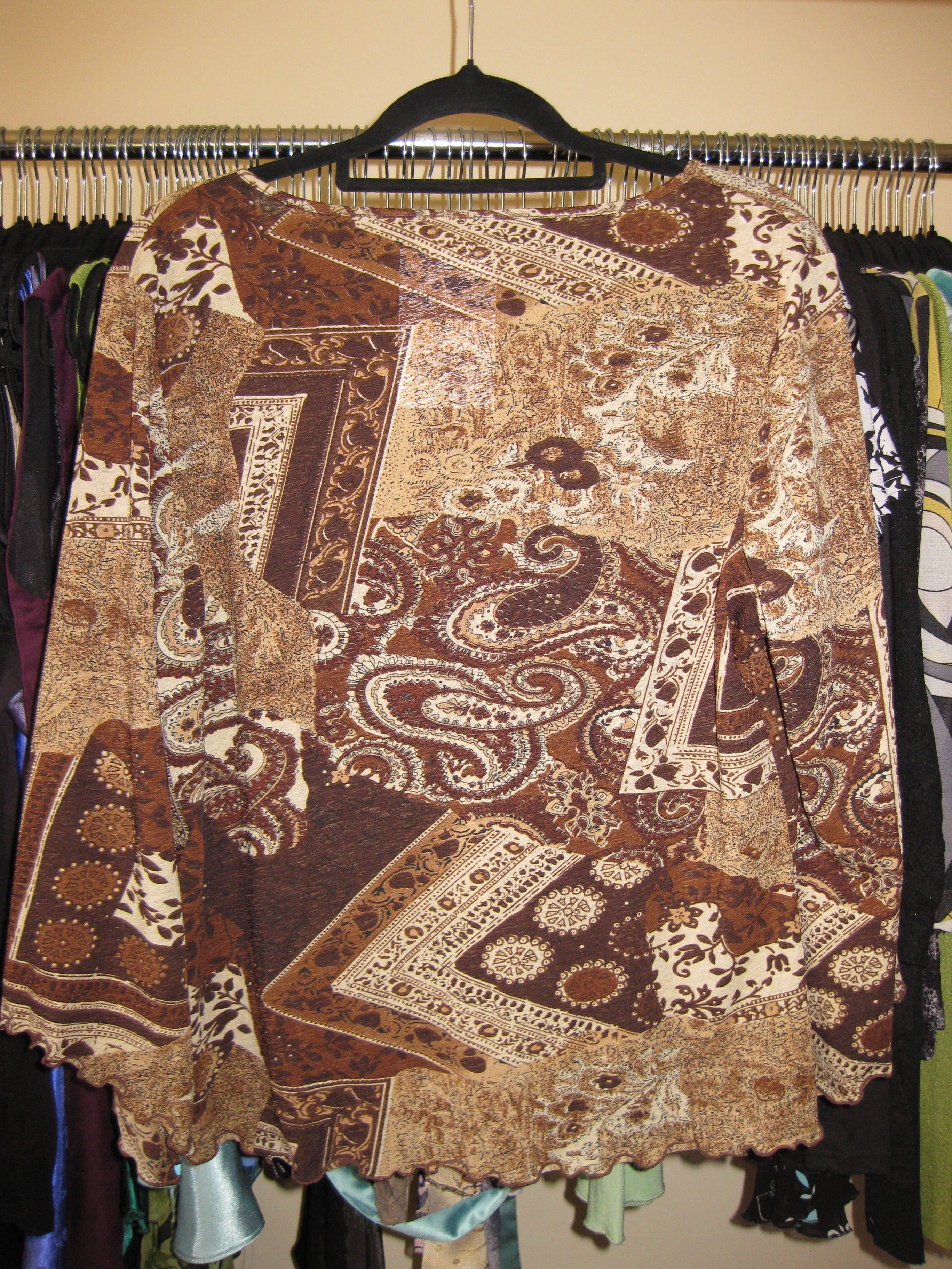 Mesh long sleeve in brown with paisley print size L