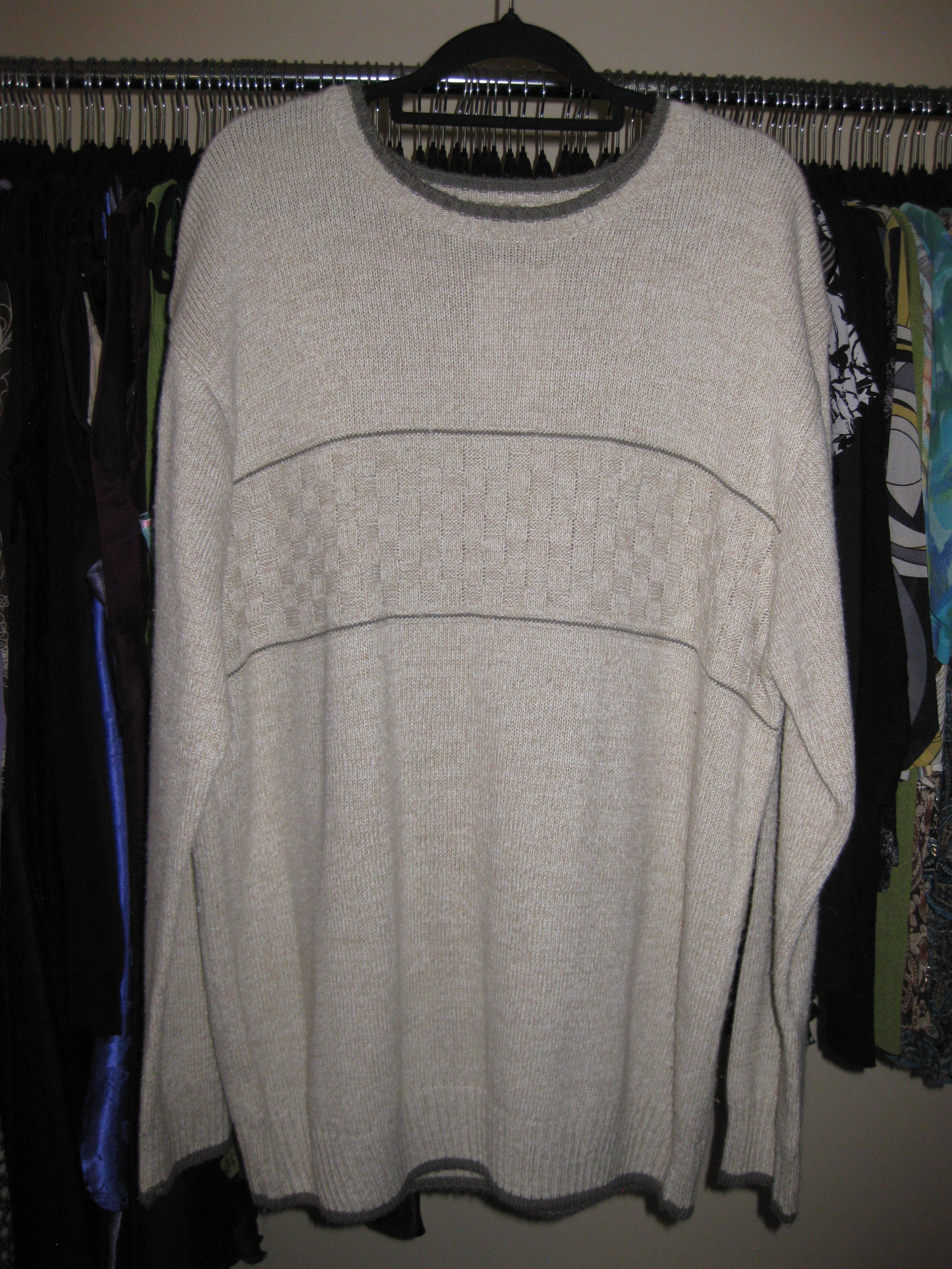 Cream and grey knit jumper with grey detail size M