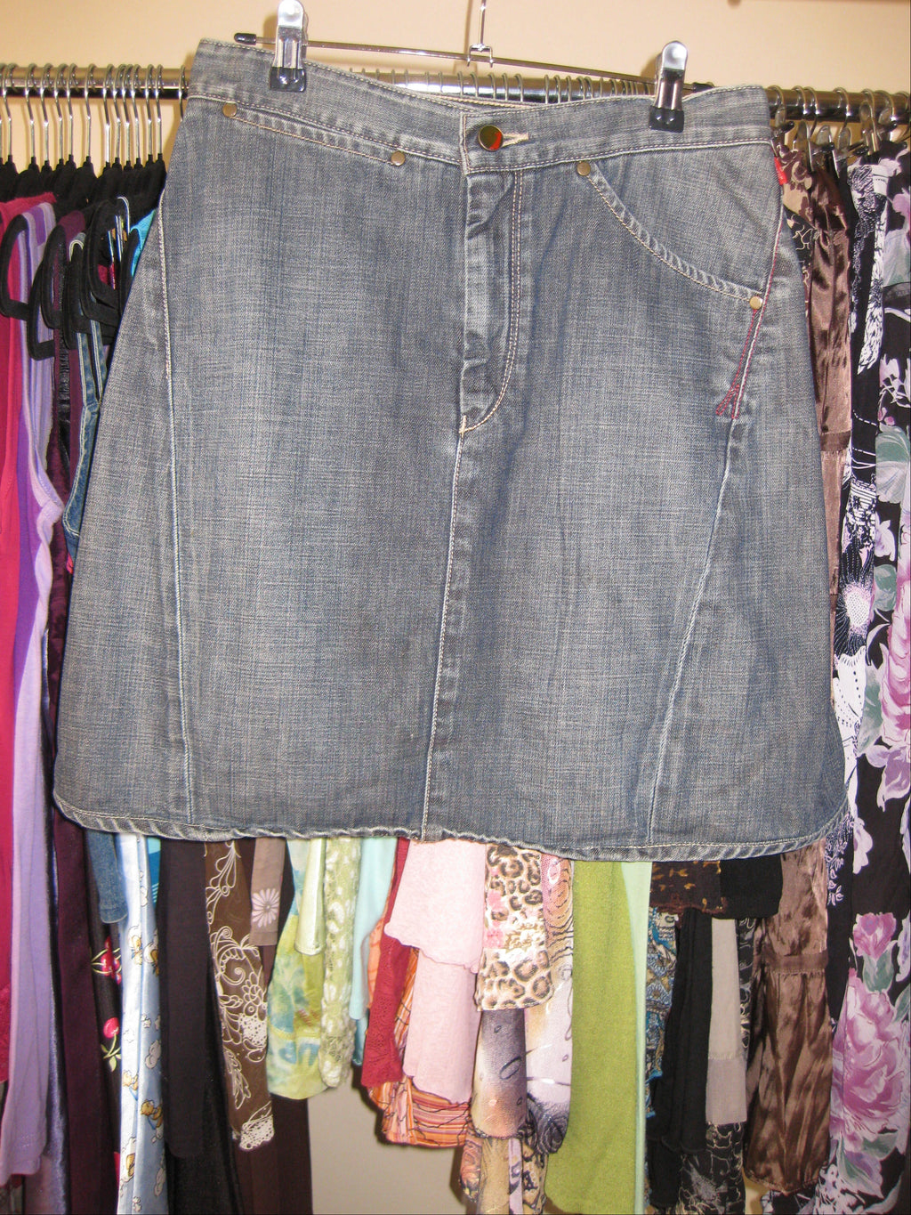 Levi’s midi length denim skirt with flare shape