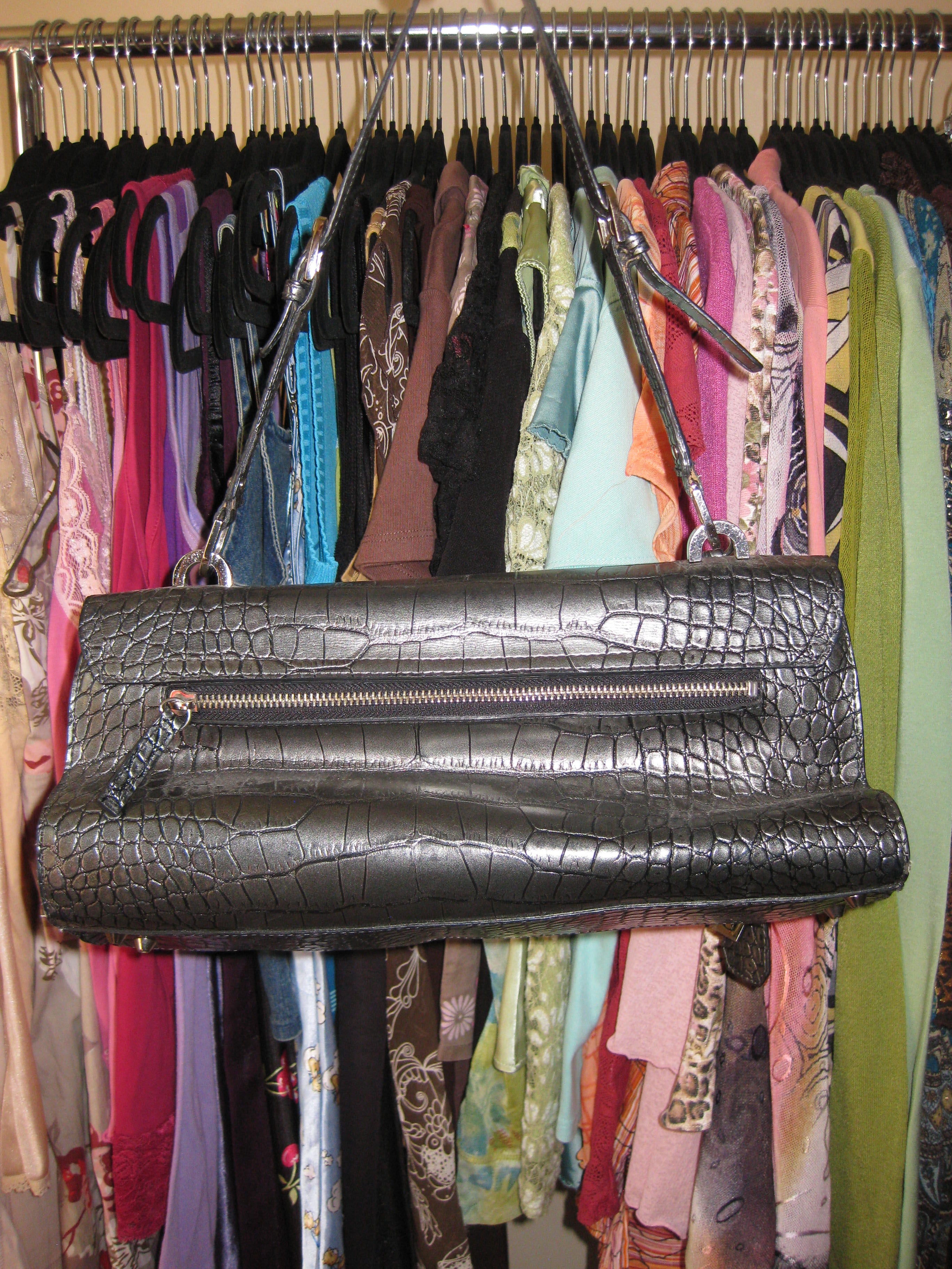 Guess shoulder bag in grey with vintage buckle detail