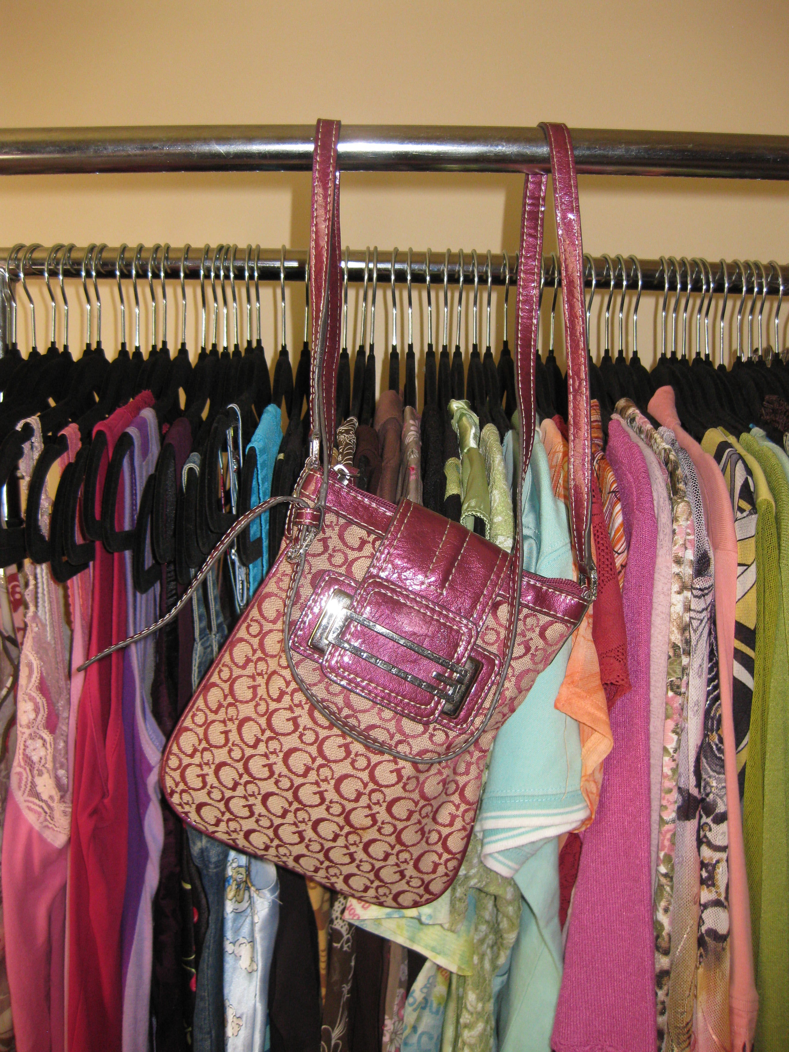 Vintage Guess pink crossbody bag