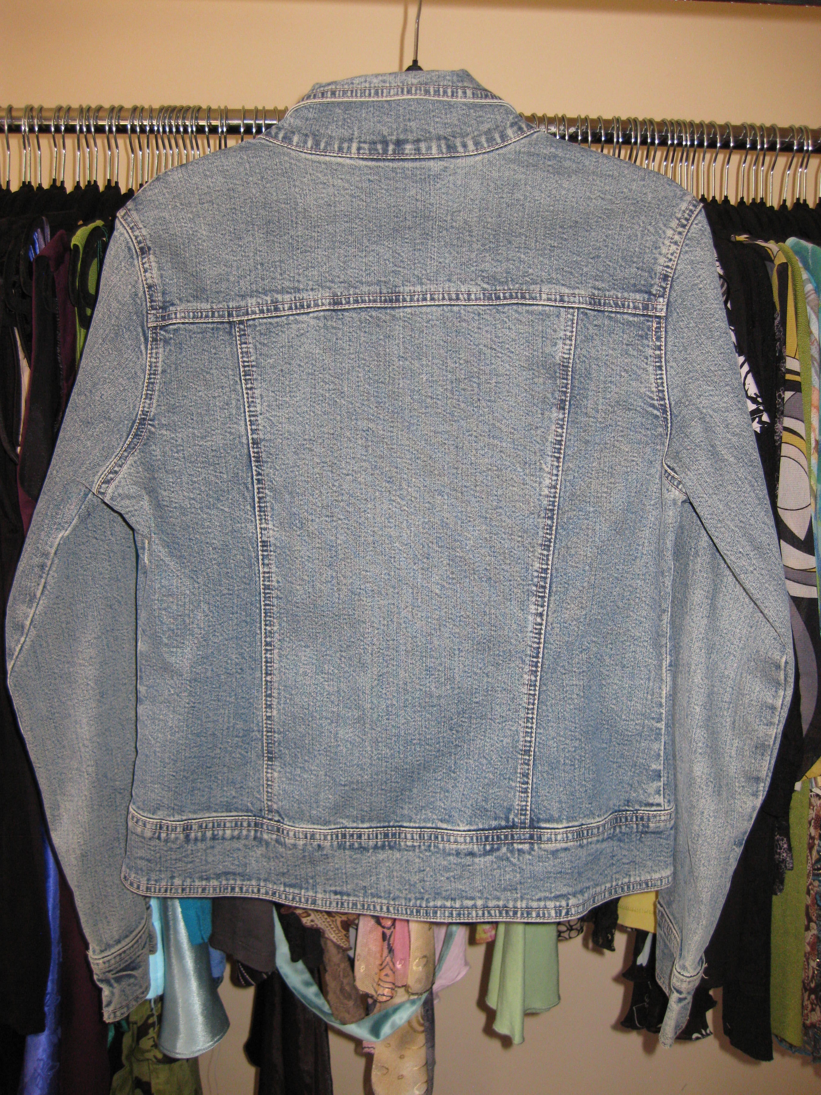 Jay Jays fitted denim jacket from the Y2K era size 10